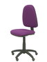 Chaise de bureau Aýna avec mécanisme Contact permanent de base, revêtue de tissu violet. Équipée d'une base en polyamide noir, sans accoudoirs et avec roulettes pour parquet