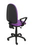 Chaise de bureau Aýna avec mécanisme Contact permanent de base, rembourrée de tissu couleur lilas. Équipée d'une base en polyamide noir, d'accoudoirs fixes et de roulettes en nylon de 50 mm.