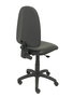 Chaise de bureau Aýna avec mécanisme Contact permanent de base, rembourrée en simili cuir noir. Équipée d'une base en polyamide noir, sans accoudoirs et de roulettes en nylon de 50 mm.