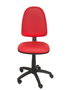 Chaise de bureau Aýna avec mécanisme Contact permanent de base, rembourrée en simili cuir rouge. Équipée d'une base en polyamide noir, sans accoudoirs et avec des roulettes en nylon de 50 mm.