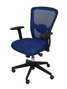 Chaise Pozuelo Synchro 4 positions tissu Bleu Base pyramidale noire Accoudoir 2D Sans appui-tête Roulettes pour moquette