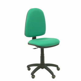 Chaise de bureau Aýna avec mécanisme Contact permanent de base, rembourrée de tissu vert émeraude. Équipée d'une base en polyamide noir, sans accoudoirs et avec des roulettes pour parquet