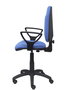 Chaise de bureau Algarra avec mécanisme Contact permanent de base, revêtue de tissu bleu clair. Équipée d'un piètement en polyamide noir, d'accoudoirs fixes et de roulettes en nylon de 50 mm