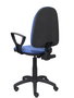 Chaise de bureau Algarra avec mécanisme Contact permanent de base, revêtue de tissu bleu clair. Équipée d'un piètement en polyamide noir, d'accoudoirs fixes et de roulettes en nylon de 50 mm
