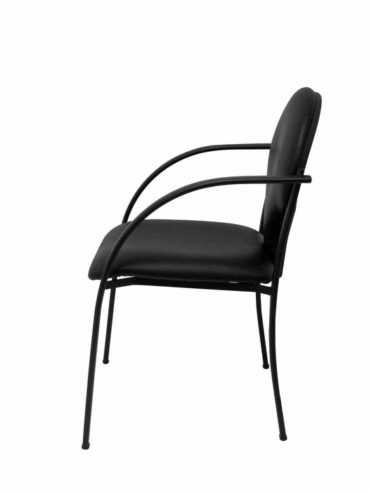 Silla Hellín tapizada con Similpiel color Negro. Brazos fijos Silla Hellín tapizada con Similpiel color Negro. Brazos fijos
