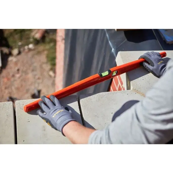 Stanley 1-42-315 Niveau Trapezoidal MLH avec Fiole Horizontale, Précision 0.5mm/m, Semelle Usinée, 80 cm