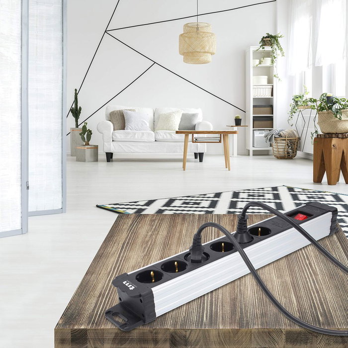 Multiprise 6 Prises avec Interrupteur TM Electron TMUAD406 Multiprise 6 Prises avec Interrupteur TM Electron TMUAD406