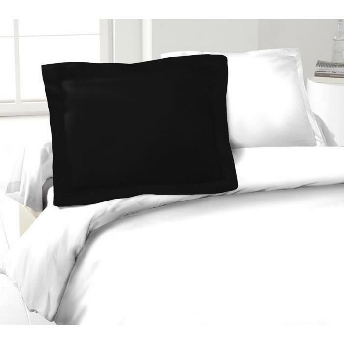 Lovely Home Lot de 2 Taies d'Oreillers 100% Coton 50x70 cm - Noir Lovely Home Lot de 2 Taies d'Oreillers 100% Coton 50x70 cm - Noir