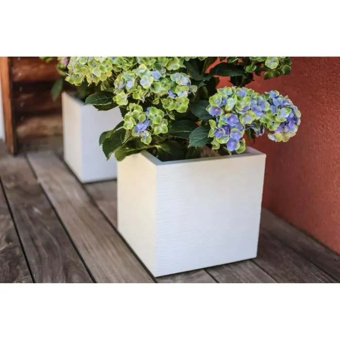 Graphit Up Bac à fleurs ou jardinière carré 30 cm, 21 L, intérieur/extérieur, finition blanc cérusé, dimensions 29.5 x 29.5 x H 29.5 cm Graphit Up Bac à fleurs ou jardinière carré 30 cm, 21 L, intérieur/extérieur, finition blanc cérusé, dimensions 29.5 x 29.5 x H 29.5 cm