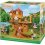 Sylvanian Families - Cabane dans les arbres avec balançoire mécanique et toboggan pour bébés - Jouet de figurines - Maison de jeu 4 pièces et terrasse