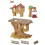 Sylvanian Families - Cabane dans les arbres avec balançoire mécanique et toboggan pour bébés - Jouet de figurines - Maison de jeu 4 pièces et terrasse