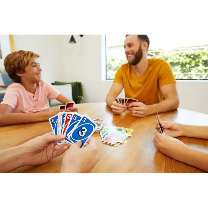 Mattel Games Uno Deluxe K0888 - Jeu de cartes familial avec cartes Action - A partir de 7 ans Mattel Games Uno Deluxe K0888 - Jeu de cartes familial avec cartes Action - A partir de 7 ans