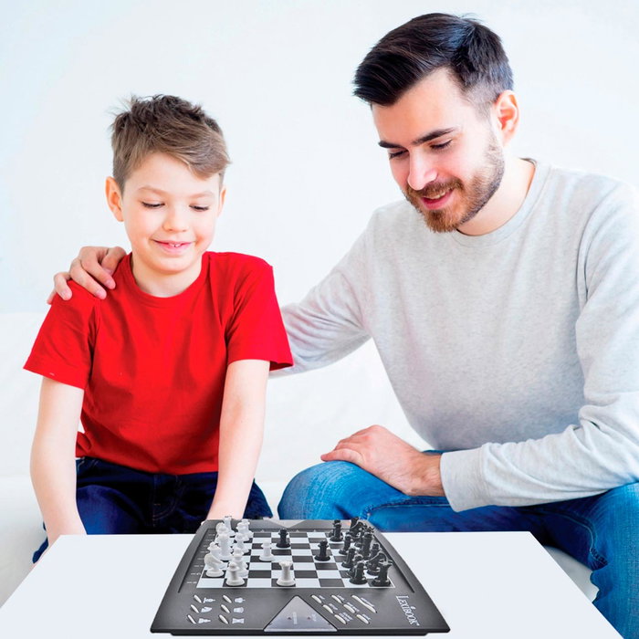 Lexibook Jeu d'échecs électronique Cg1300 avec plateau tactile et 64 niveaux de difficulté pour jouer à 2 ou contre l'ordinateur Lexibook Jeu d'échecs électronique Cg1300 avec plateau tactile et 64 niveaux de difficulté pour jouer à 2 ou contre l'ordinateur