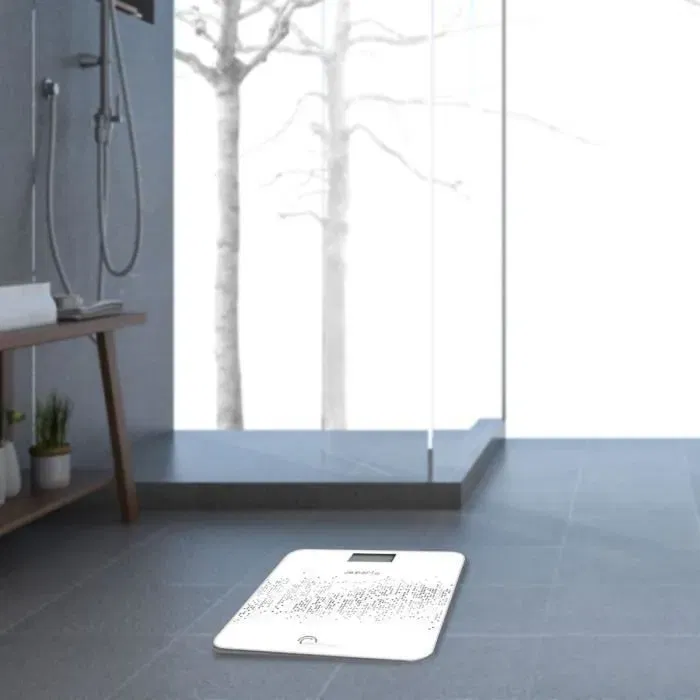 Little Balance Pèse-personne électronique parlant Voice 180 kg - 100 g de précision, grand écran LCD, plateau en verre trempé, Noir