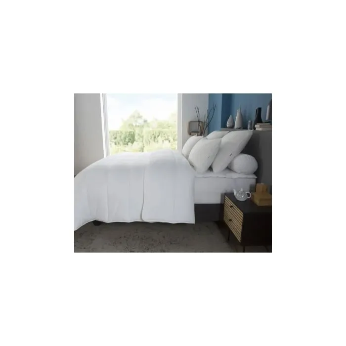 DODO Couette tempérée Belle Nuit 350 gr/m² 200 x 200 cm - Polyester creux, lavable machine 40°C DODO Couette tempérée Belle Nuit 350 gr/m² 200 x 200 cm - Polyester creux, lavable machine 40°C