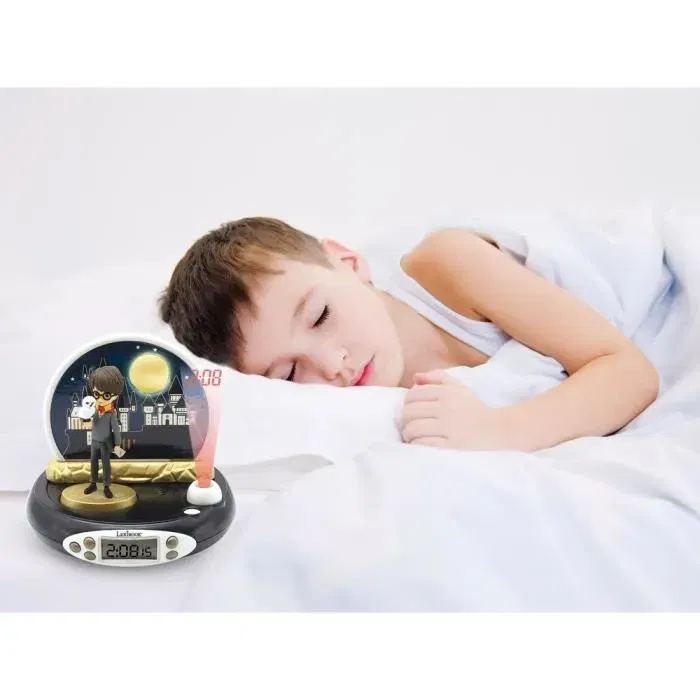 Lexibook Réveil Projecteur Harry Potter 3D avec Sons Magiques, Projection au Plafond, Alarme et Veilleuse - Révéil Horloge Enfant Lexibook Réveil Projecteur Harry Potter 3D avec Sons Magiques, Projection au Plafond, Alarme et Veilleuse - Révéil Horloge Enfant