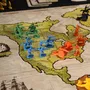 Hasbro Gaming Risk - Jeu de société de stratégie et de conquête pour enfants dès 10 ans - Plateau avec figurines et cartes Mission