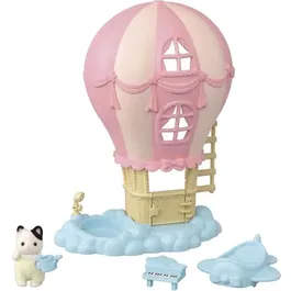 Sylvanian Families - La Montgolfière des Bébés - Figurine Bébé Chat Rose avec Pataugeoire, Arrosoir, Piano et Lit Avion - Jeu d'Imagination pour Enfants dès 3 ans