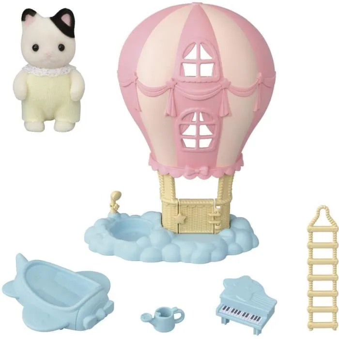 Sylvanian Families - La Montgolfière des Bébés - Figurine Bébé Chat Rose avec Pataugeoire, Arrosoir, Piano et Lit Avion - Jeu d'Imagination pour Enfants dès 3 ans