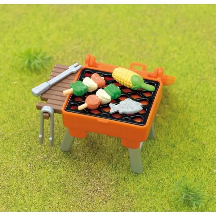 Sylvanian Families - Figurine La fille éléphant et son set de pique-nique avec 23 pièces (barbecue, brochettes, meubles, aliments) - Figurine miniature pour enfants