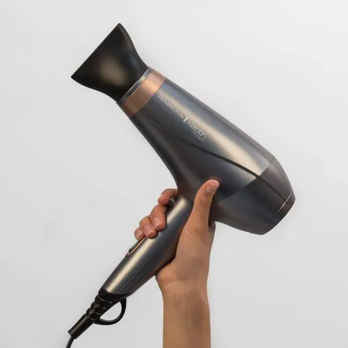 Remington AC8820 Sèche-cheveux Professionnel 2200W avec Technologie Ionique, Soin à la Kératine et Huile d'Amande - 3 Températures, 2 Vitesses