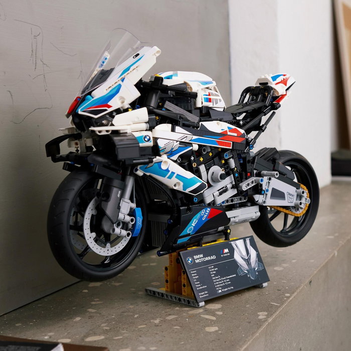 LEGO Technic BMW M 1000 RR