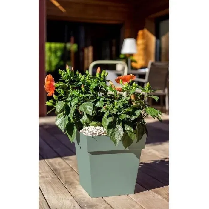 Eda Bac à fleurs carré Toscane 32 cm 22 L - Vert laurier - Traité anti-UV, résistant au gel et aux intempéries - Garantie 7 ans Eda Bac à fleurs carré Toscane 32 cm 22 L - Vert laurier - Traité anti-UV, résistant au gel et aux intempéries - Garantie 7 ans