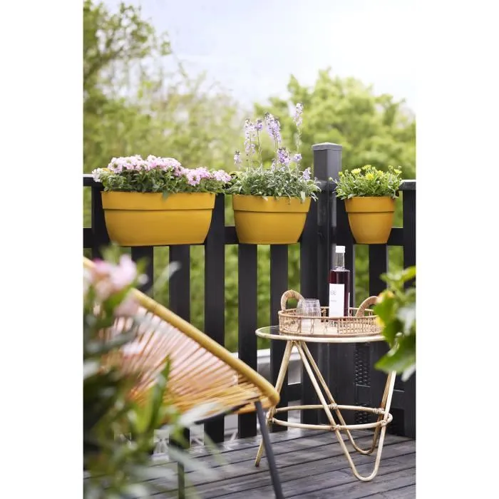 Elho Pot de fleurs balconnière Vibia Campana Easy Hanger Small 2,8 L rond jaune - 24,1 x 20,5 x H26,5 cm - Recyclé, résistant au gel et aux UV