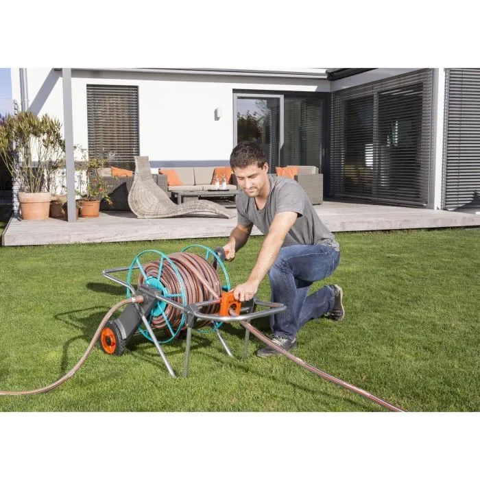 Gardena Dévidoir métal sur roues 100 - Pour tuyau 100m Ø13mm - Grande stabilité, pratique pour grands jardins - Garantie 5 ans