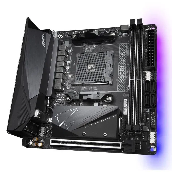 Gigabyte B550I AORUS PRO AX - Carte mère AMD B550 Mini-ITX avec Wi-Fi 6, Bluetooth et PCIe 4.0