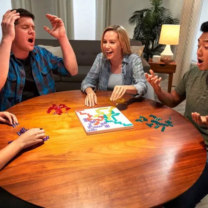 Mattel Games BJV44 - Blokus - Jeu de stratégie et de plateau pour 2 à 4 joueurs, à partir de 7 ans