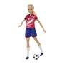 Barbie - Poupée Mannequin Footballeuse avec Maillot Rouge et Ballon de Football - Dès 3 Ans