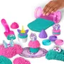 Spin Master Kinetic Sand Coffret Pâtisserie Licorne 453g, Sable Modelable, 3 Moules et 15 Accessoires