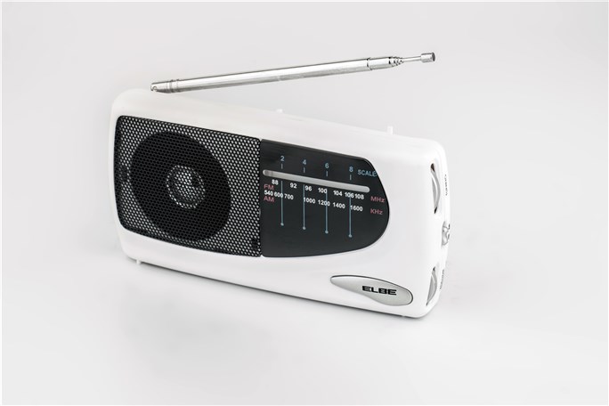 Radio portative Elbe RF-52-SOB en blanc avec tuner analogique FM/AM, haut-parleur intégré et antenne télescopique