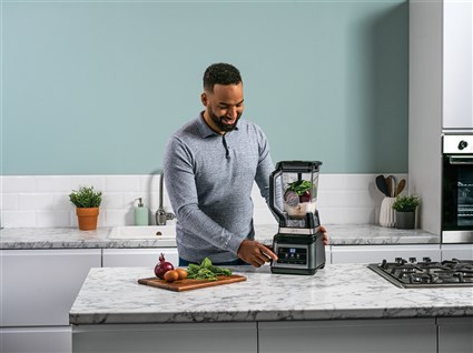 Ninja BN750EU Blender 2-en-1 avec Auto-iQ, 2,1 L, 1,2 kW, Noir/Argent Ninja BN750EU Blender 2-en-1 avec Auto-iQ, 2,1 L, 1,2 kW, Noir/Argent