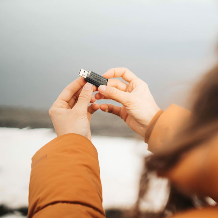 Clé USB Verbatim 49065 Noir 64 GB