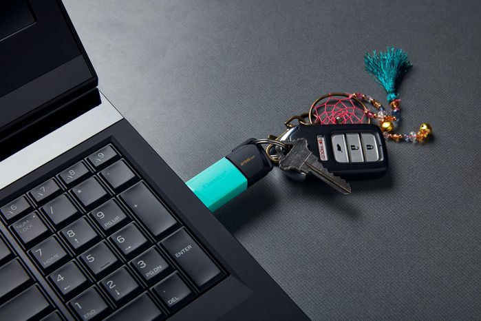Kingston DataTraveler Exodia M Clé USB 256GB USB 3.2 Gen 1 - Noir et Turquoise - Stockage Portable avec Capuchon et Anneau Kingston DataTraveler Exodia M Clé USB 256GB USB 3.2 Gen 1 - Noir et Turquoise - Stockage Portable avec Capuchon et Anneau