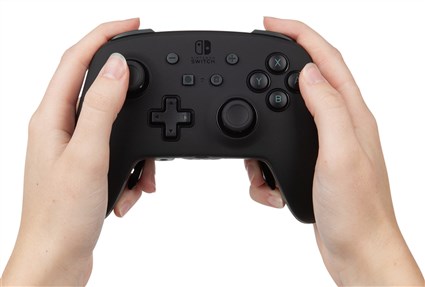 PowerA 1515672-01 FUSION PRO Manette Sans Fil Bluetooth Officielle Nintendo Switch OLED/Switch/Switch Lite - Blanche/Noire