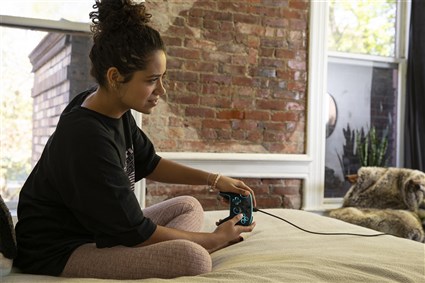 PowerA Manette avec Câble Améliorée Spectra LED pour Nintendo Switch - Modèle 1510925-01 avec 8 Couleurs, Effets Lumineux et Boutons Programmables