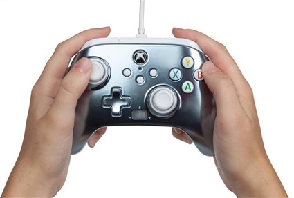 PowerA Manette avec câble améliorée pour Xbox Series X/S - Xbox One - Windows 10/11 - Métallique Ice - Réf. 1516986-02