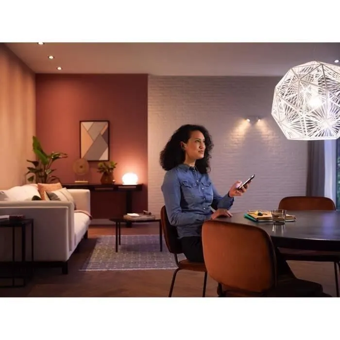 Philips Hue Kit de Démarrage Ampoules LED Intelligentes Blanc E27 x3 avec Télécommande 9.5W