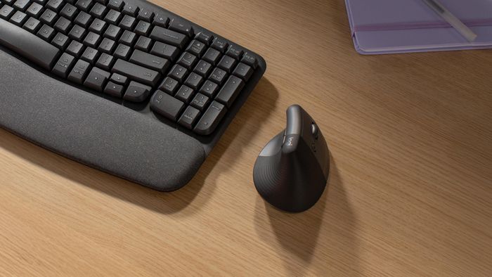 Logitech Lift - Souris ergonomique verticale sans fil pour petites et moyennes mains, Bluetooth/Logi Bolt USB, 4 boutons programmables, silencieuse, compatible Windows/macOS/iPadOS