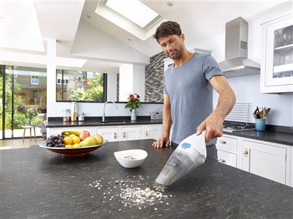 Black+Decker NVC-115-JL Aspirateur balai main sans fil cyclonique, batterie Lithium, 3.6V, technologie Grab&Go, design ergonomique