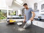 Black+Decker NVC-115-JL Aspirateur balai main sans fil cyclonique, batterie Lithium, 3.6V, technologie Grab&Go, design ergonomique