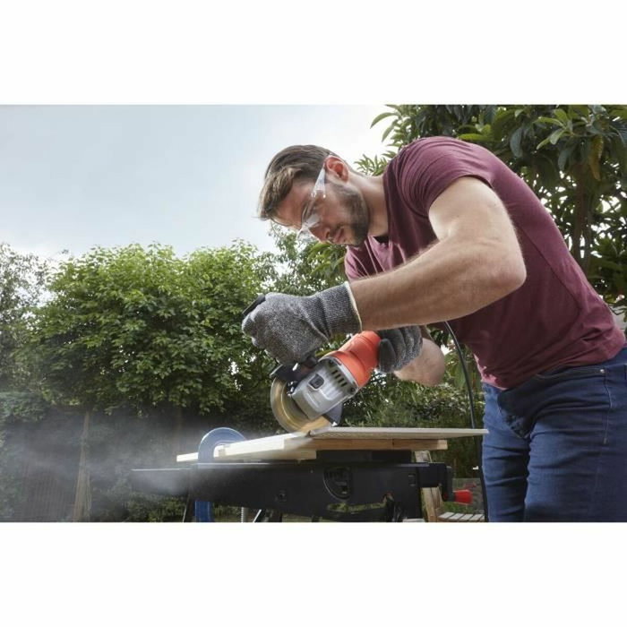 Black & Decker BEG010-QS Meuleuse d'angle 710W 115mm