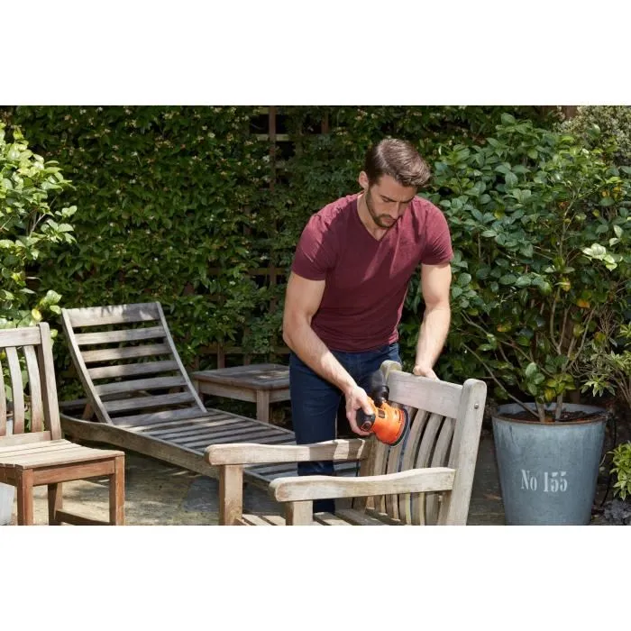 Black + Decker BEW210-QS - Ponceuse excentrique filaire 230W 125mm - Avec sac de collecte de poussières et abrasif inclus