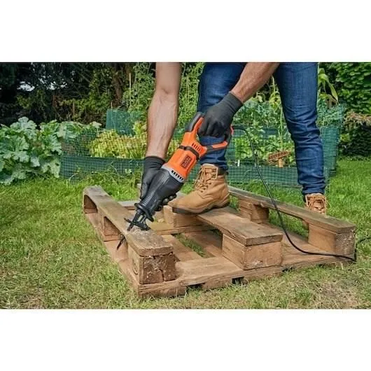 Black & Decker BES301-QS Scie Sabre 750W