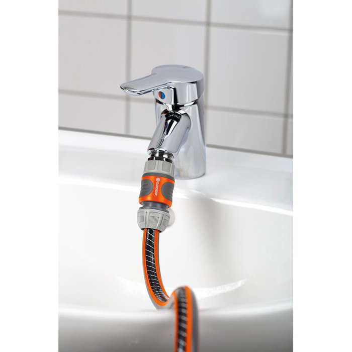 Gardena Adaptateur fileté pour raccordement au robinet de cuisine mâle Ø26,5mm (3/4) vers mâle M24x1mm acier inoxydable chromé Gardena Adaptateur fileté pour raccordement au robinet de cuisine mâle Ø26,5mm (3/4) vers mâle M24x1mm acier inoxydable chromé