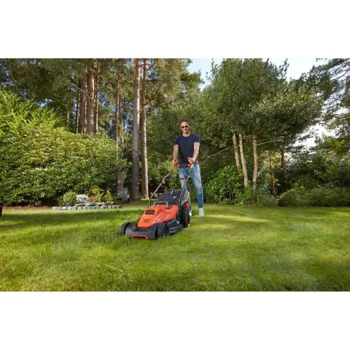 Black + Decker BEMW471BH-QS - Tondeuse électrique filaire 1600W - Largeur de coupe 38 cm - Pour pelouses jusqu'à 600 m²