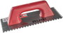 RUBI Taloche à dents en acier 28 cm (6x6) avec manche fermé en plastique